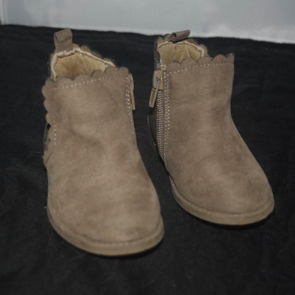 Falls creek ankle boots with sparkle on heel size 6